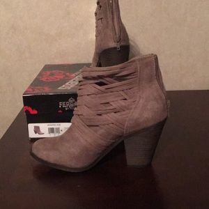 New Fergalicious Whisper Size 8 Bootie